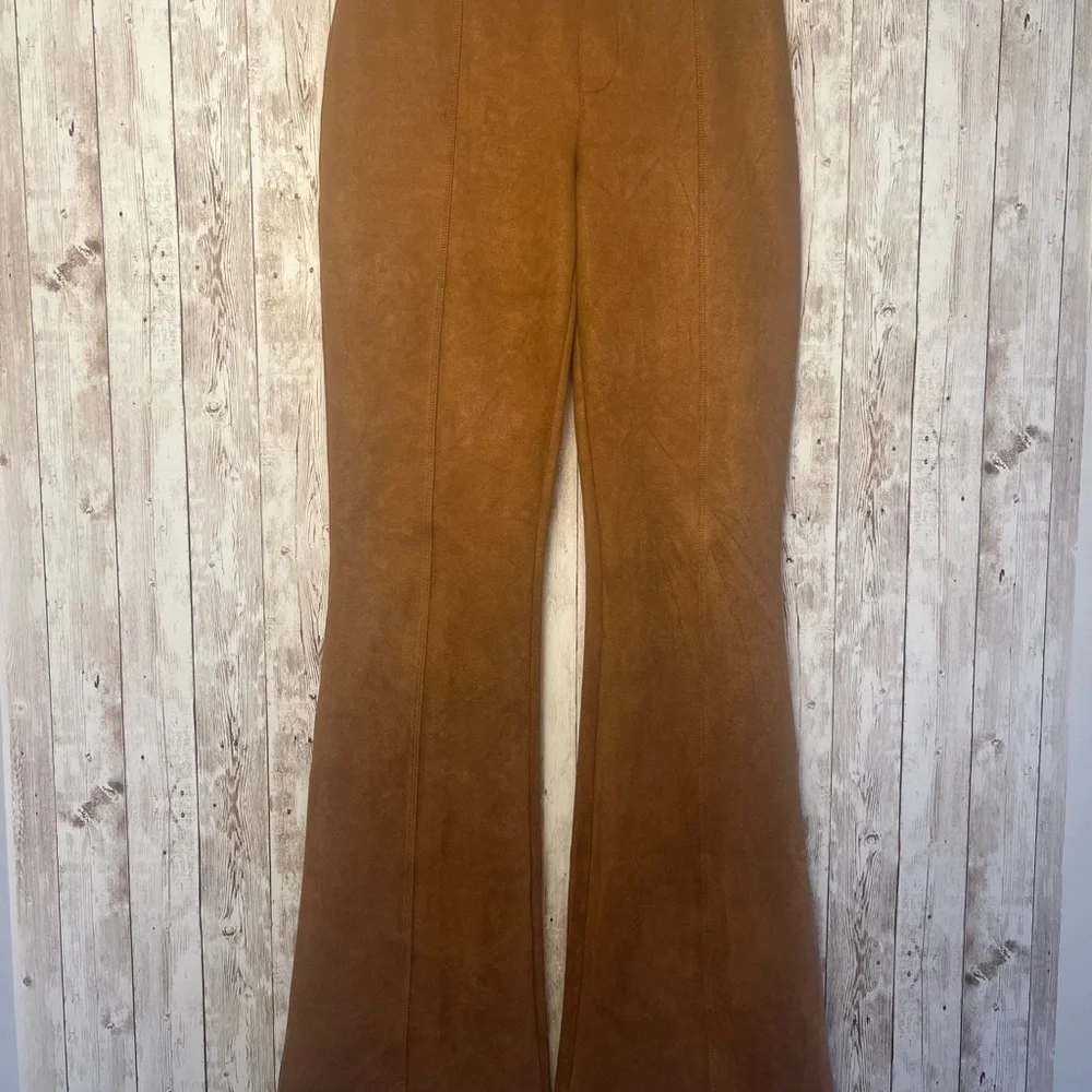 Spanx Flared Faux Suede Tan Pants Small - Picture 3 of 4